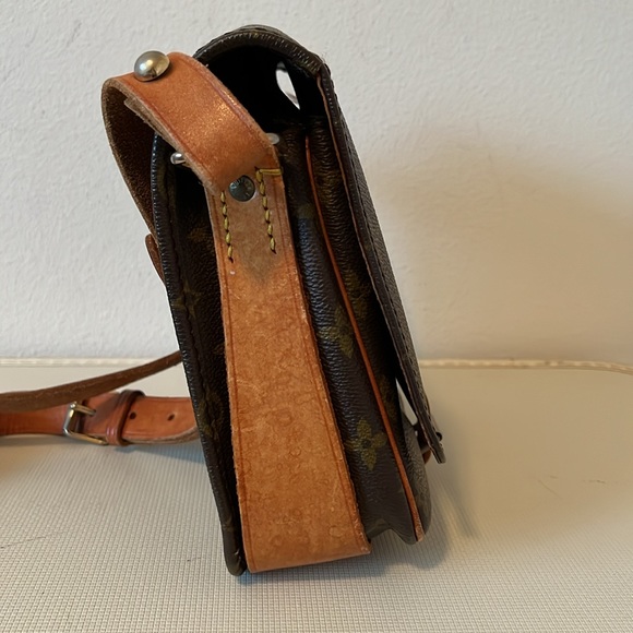 Louis Vuitton Monogram Crossbody - Picture 3 of 16